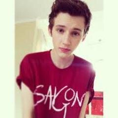 Christian. High school. Boys. Day dreaming. Hopeless Romantic. Fuck all that i need followers. don't judge me i'm wierd!!!!