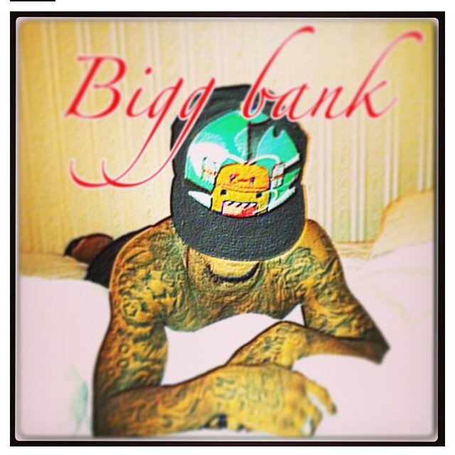 My name is quan nd I luv gurlx only uhm I draw tattz.I'm from Paterson nj. ;) oh I dance nd luv to party. follow me on insta at _fuxkdatbiitch
