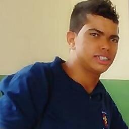 É necessario sempre acreditar q o sonho é possivel q o ceu é o limite e vc truta é imbativel!!