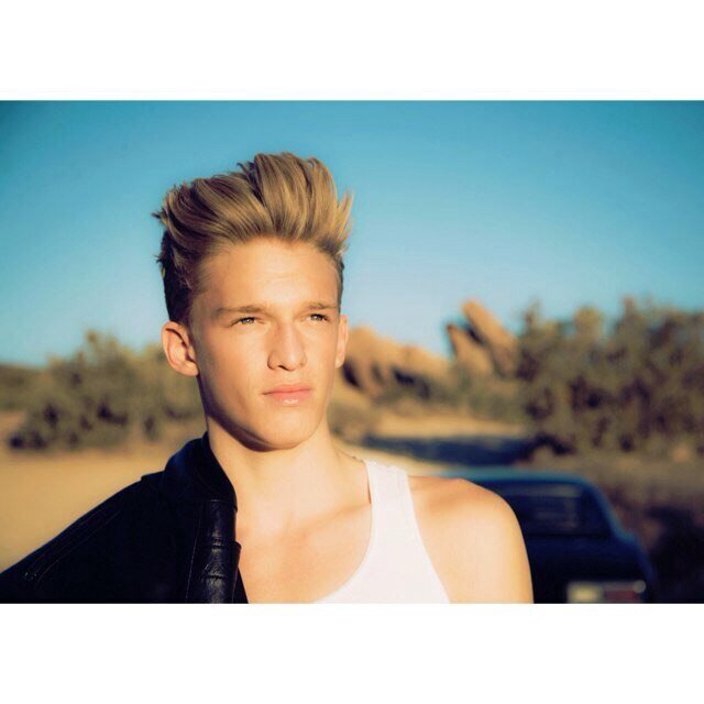 16 year old Australian musician | album #PARADISE available now! http://t.co/qjKtHt01Px