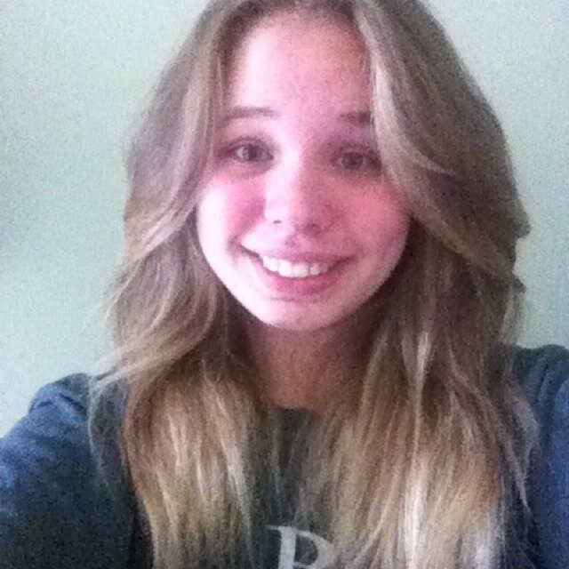 Smiling all day everyday and enjoying life! Canadian and Hockey Girl 100%♡♥♡