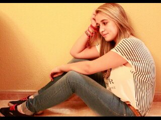 Sonriendo desde el 3-11-1999 . Solo pido que esto no acabe nunca   ♥