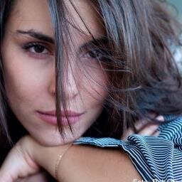 Sou atriz já ganhai um prémio do Bum-bum mais bonito e já fiz a novela ¨Rebelde¨ que foi um dos meus maiores sucessos Twitter oficial da Mel Franckowiark