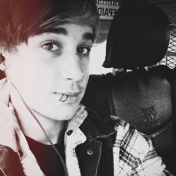 Follow @ohsnapitzleaa | Don't follow here ! | @ohsnapitzleaa | @ohsnapitzleaa | ♡