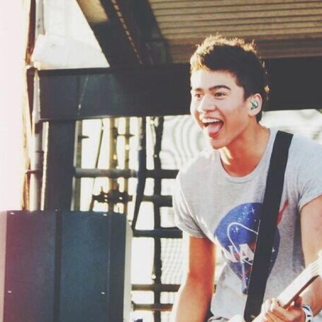 wey hey beautiful a free follow from @hashtagghemmo :)))