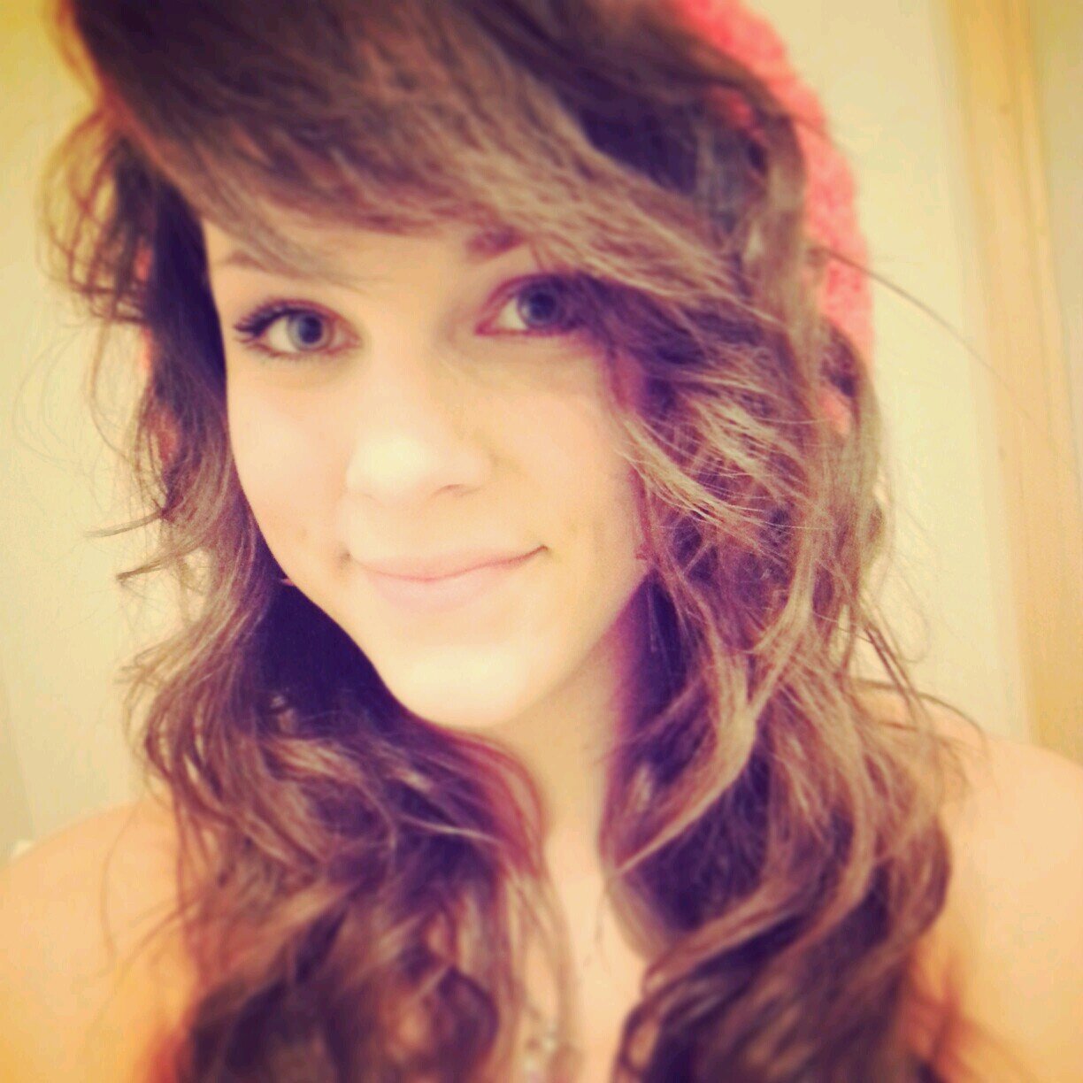 think happy &be positive, forgive & forget. & just find the things that make you happy        instagram:tiffanyy_gracee