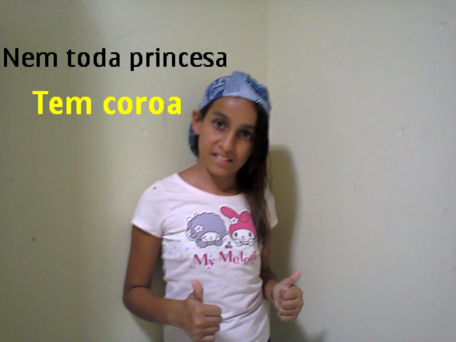 Gosto de assiste malhação,curtu muito lasanha e curtu twiter
