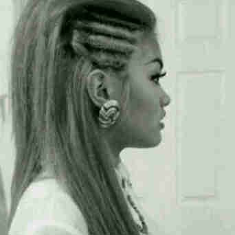 smrooonh3's profile picture. اِﻟﻟي ماا ﯾﻗدر / ﯾصصونَ  لااِ ﯾنإاﻓق : بَ ااِﮪﭠمامهةّ :)♡̷̷̷̷̷̷̷