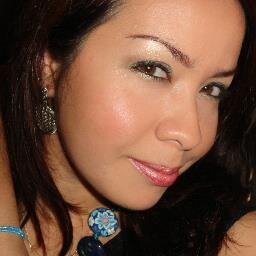 Como conocí a vuestra manicura, un pequeño espacio donde comparto fotos y comentarios de manicuras caseras y originales.