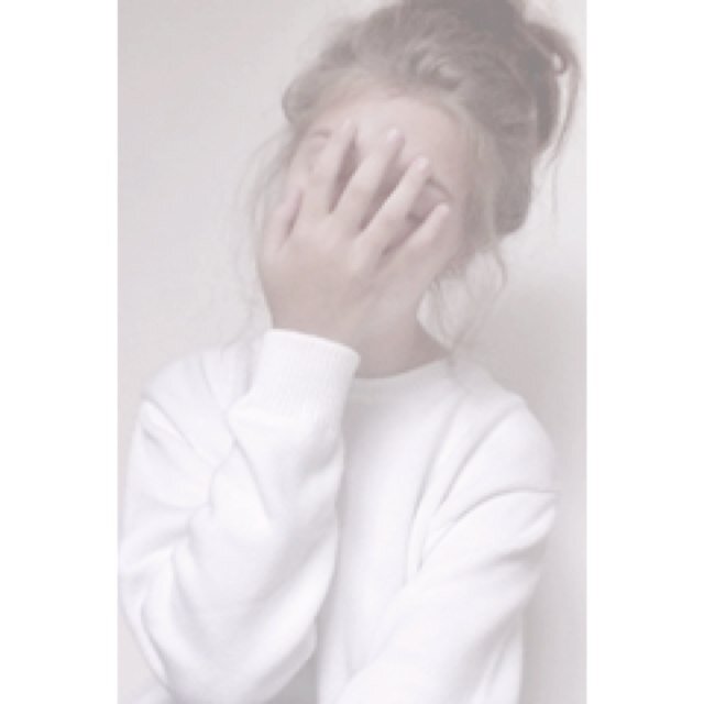 DON'T FOLLOW GO FOLLOW @diewithstyles PLEASE BABY ✌