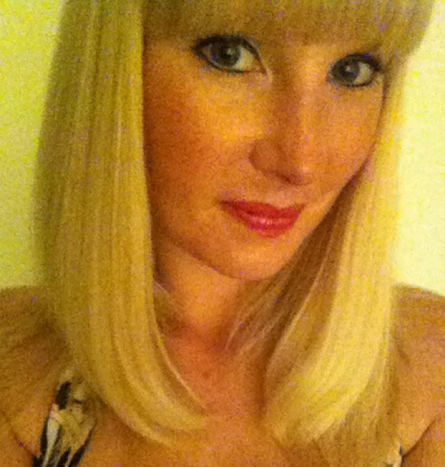 Loves starwars and rugby. Is passionate about recruitment technology. I'm a chic-geek!