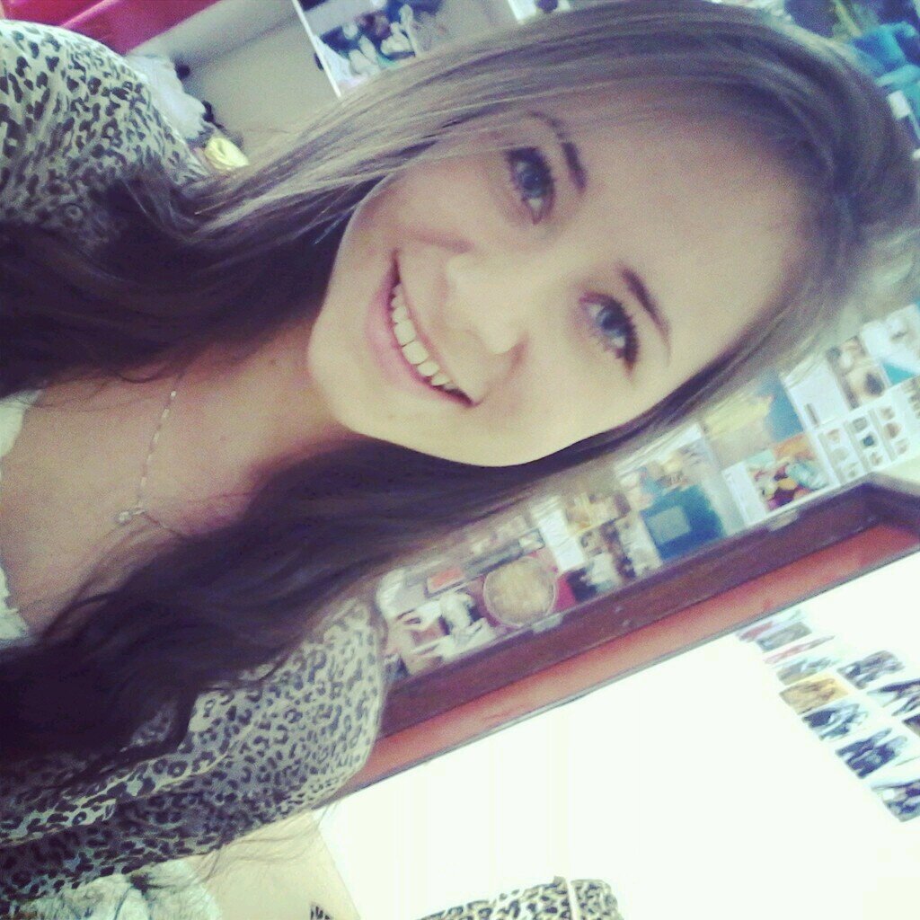 19 anos, Libriana, Flamenguista,