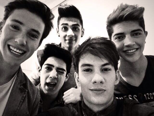 CD9 y Alex Hoyer  !! Follow a-- @TeamHoyerDF & @kareenhoraan