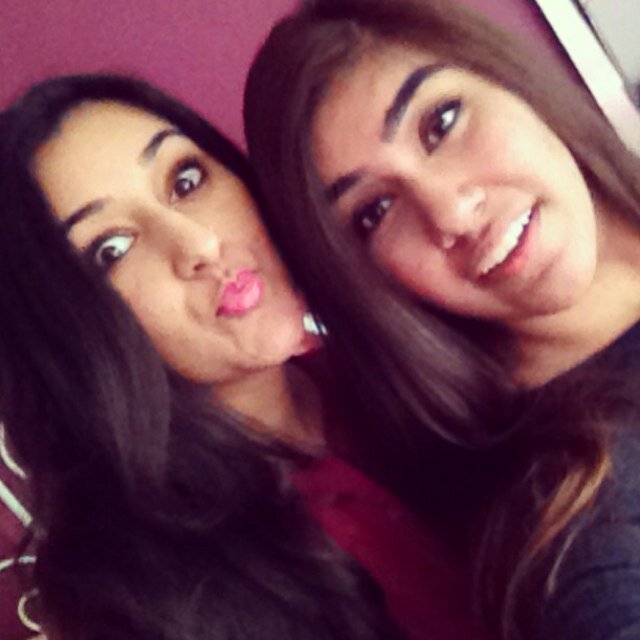 sanya_khannn's profile picture. 