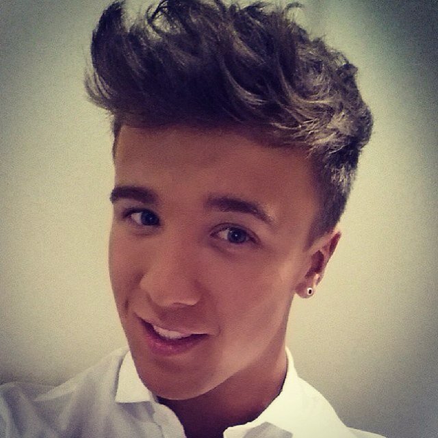 Follow @Nialler223 Love Sam Callahan ❤ And One Direction xx #TeamSamCallahan #Directioner Need More Followers:-)