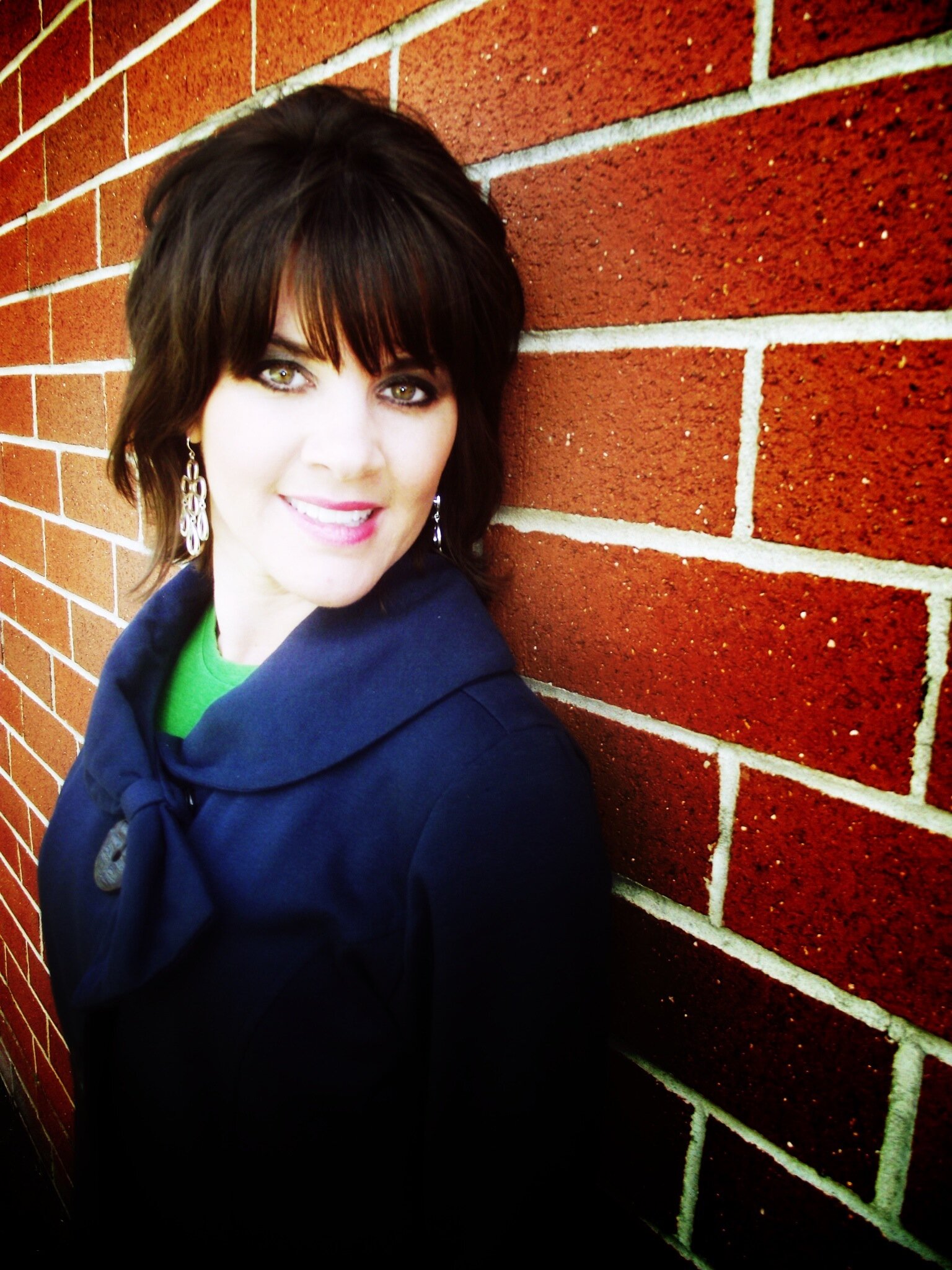 Wife, Mom, Christian Speaker. On mission for Daddy Jesus.  Nothing in this world compares to Him.