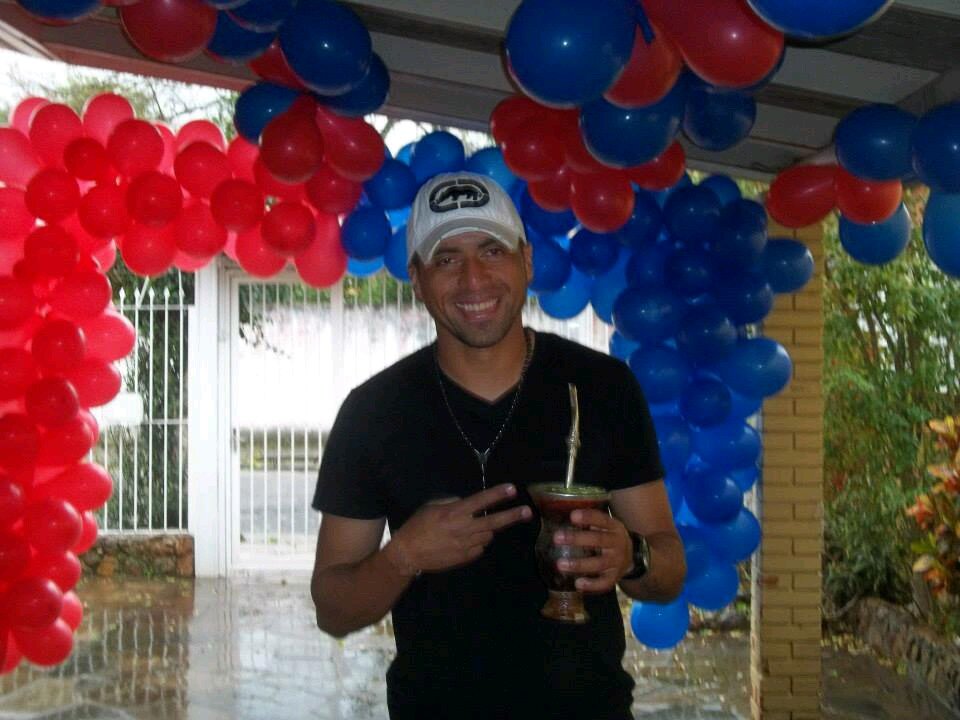 Opaa, to aki só pra dizer que eu amo meu pai dms, ele é uma pessa muito especial pra mim.Bjks\ @ketylaine12 aki