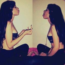 QUE YO SEA LINDA NO QUIERE DECIR QUE 
YO ME COTIZE SOY G-VII CON TO EL MUNDO EL QUE NO HAVE CORO CON MIGO ES POR QUE NO QUIERE ASTOOA CON MI BBF SHEYLA