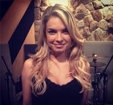 Amo a Lua Blanco e se vc tambem me segui!