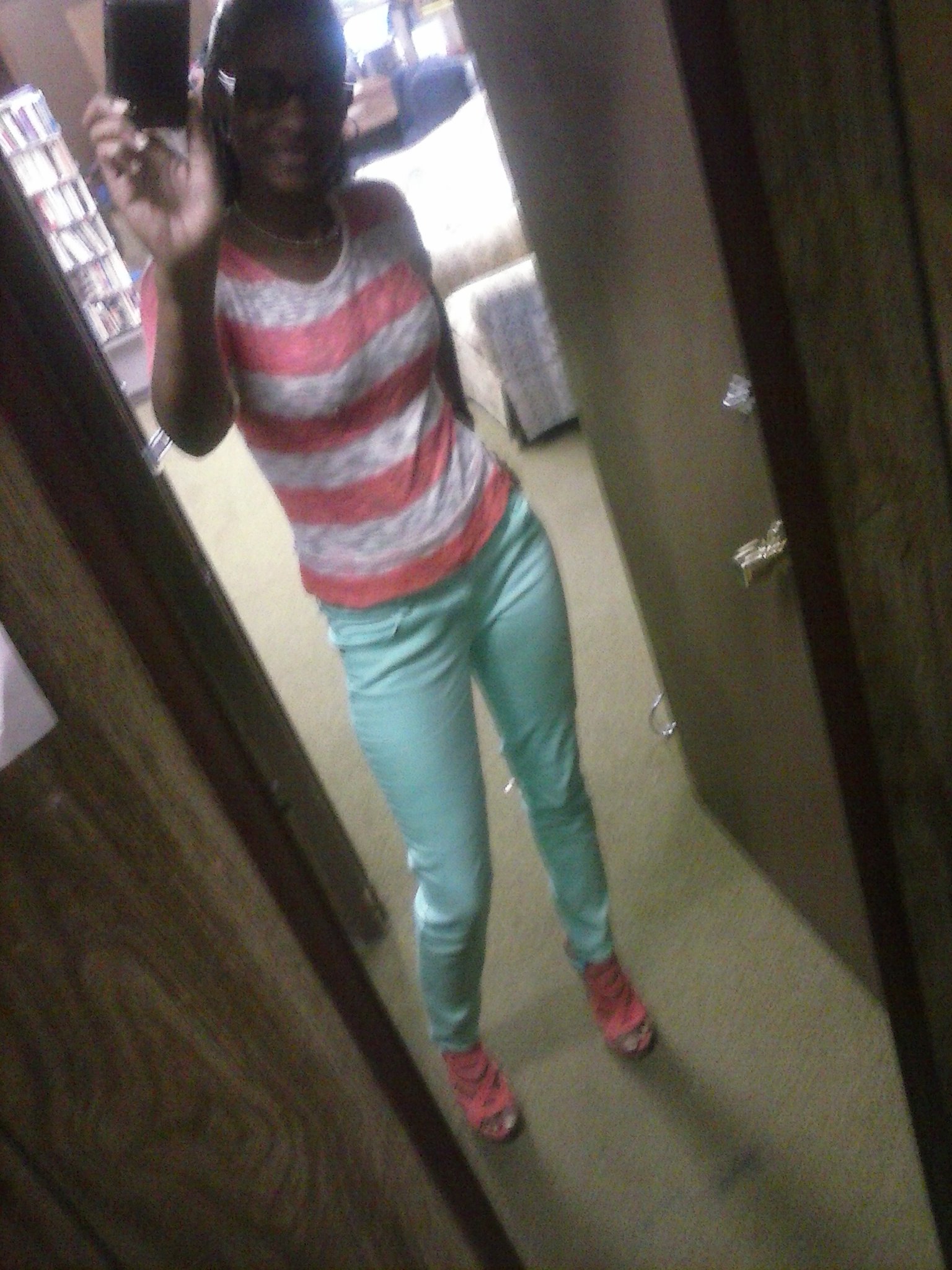 Miss Smooty Booty team#cancer young educated lady nd with team #proud mommy very confident nd if u dnt like me its a personal reason nd .... Personaly IDGAF