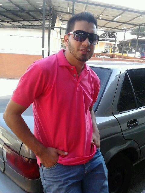 Amante de la vida y del Futbol. Me considero una persona humilde,jodedor y con ganas de seguir adelante.! 100% Deporte( Futbol, Beisbol, Basquet, Tennis, Etc.!