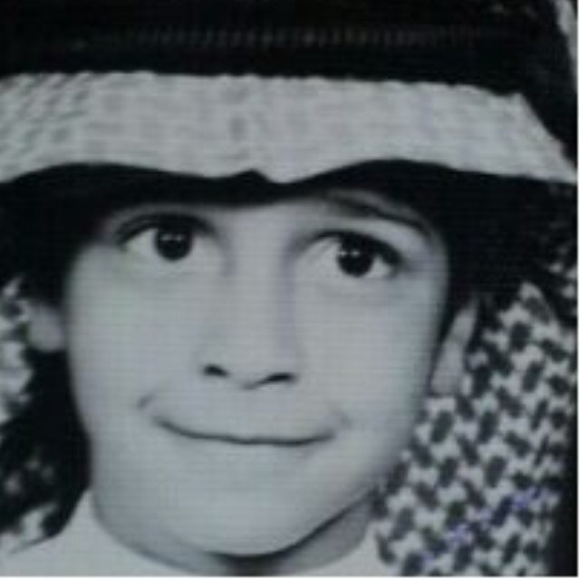 الصورة عام ١٤٠٦هـ احد يضحك عليها هههههههههههه