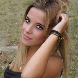 Soy una vecina de #Leganés sacudiendo conciencias con el arte de mis fotos. Detesto a la chusma que no es feliz (ni deja serlo) con las bellas cosas de la vida❤