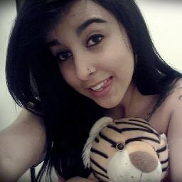ზ  ♥   ♡  .-    Eu era muito mais do que tu esperava  ♪