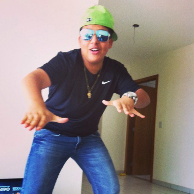 O orgulho não leva a nada,por isso é errando que se aprende, aprendendo é que se chega ao sucesso. Não deixe que seu passado atrapalhe o seu futuro, Viva a vida