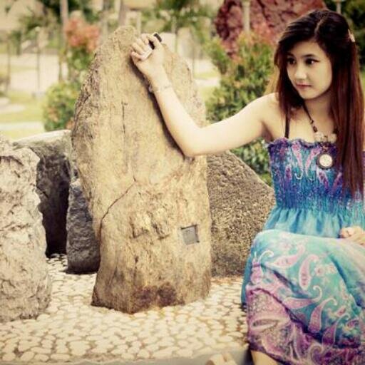 ♥Allah ♥Popimomi ♥Barbie || IG/
Soundcloud/Path/Flickr/Tumblr/Vine/Ask.fm : Frisha Alfiany Arby