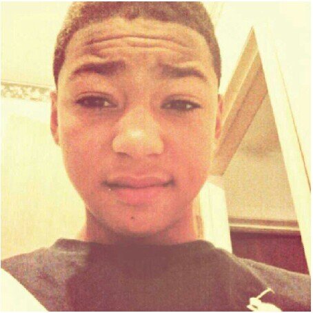 Family Over Everything ... IG- Pop_Lottiee #RIPBLAZE #DreamChaser #PaperChaser Trynna Get Dis Chickenn
