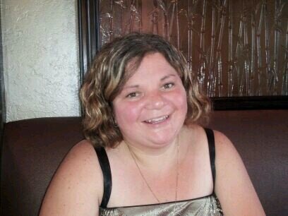 hi my name is angie looking to meet new people and help make money online