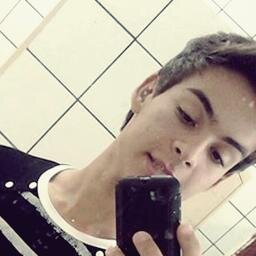 Vocs rir dimim por eu serem diferente.;s ii eu rii por vocs serem todos iquais/;d