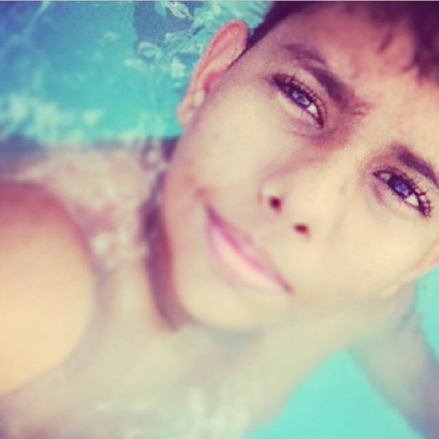 Meu nome e Gabriel Souza, tenho 14 anos moro em Rio Branco AC. Estudo no Colegio Alternativo do Acre! 
Instagram: gabrielsouza8