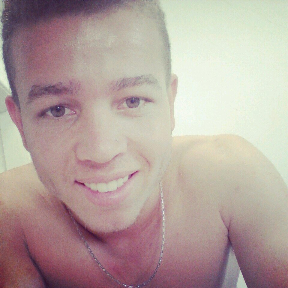 _IurguenHoepers's profile picture. Don't worry, be happy (;