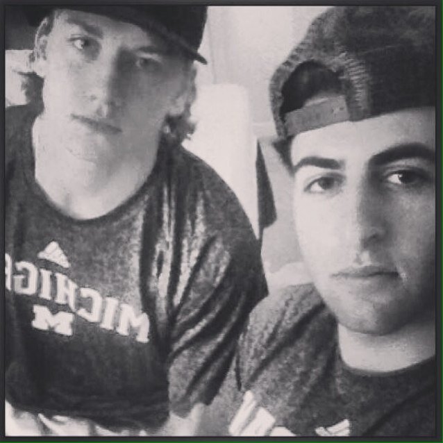 ParadiseLife_1's profile picture. 