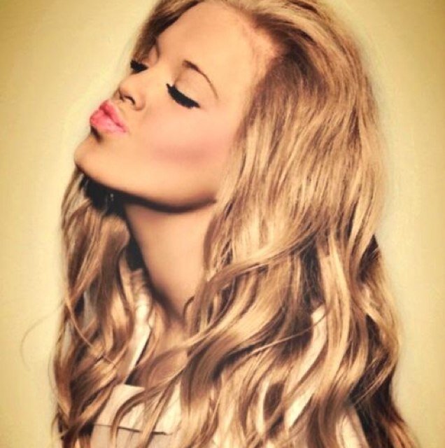 Follow, i follow back. I Love everything girly, and LOVE being a blonde. stay beautiful betches✨