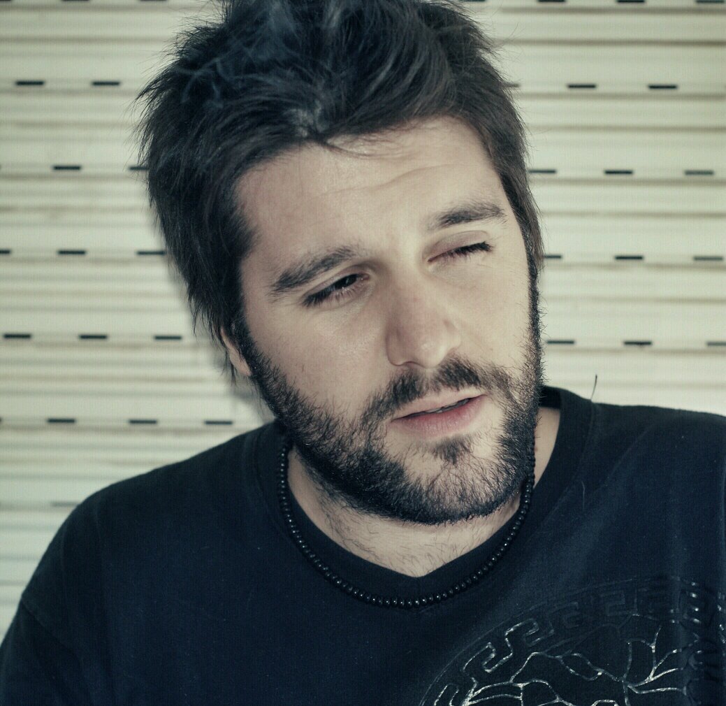 guille_scarpa's profile picture. Diseñador posta: No tengo ni tarjeta personal ni página web...