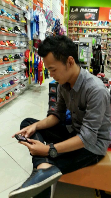 RuddieOzzora's profile picture. Bahagia tak harus mewah...