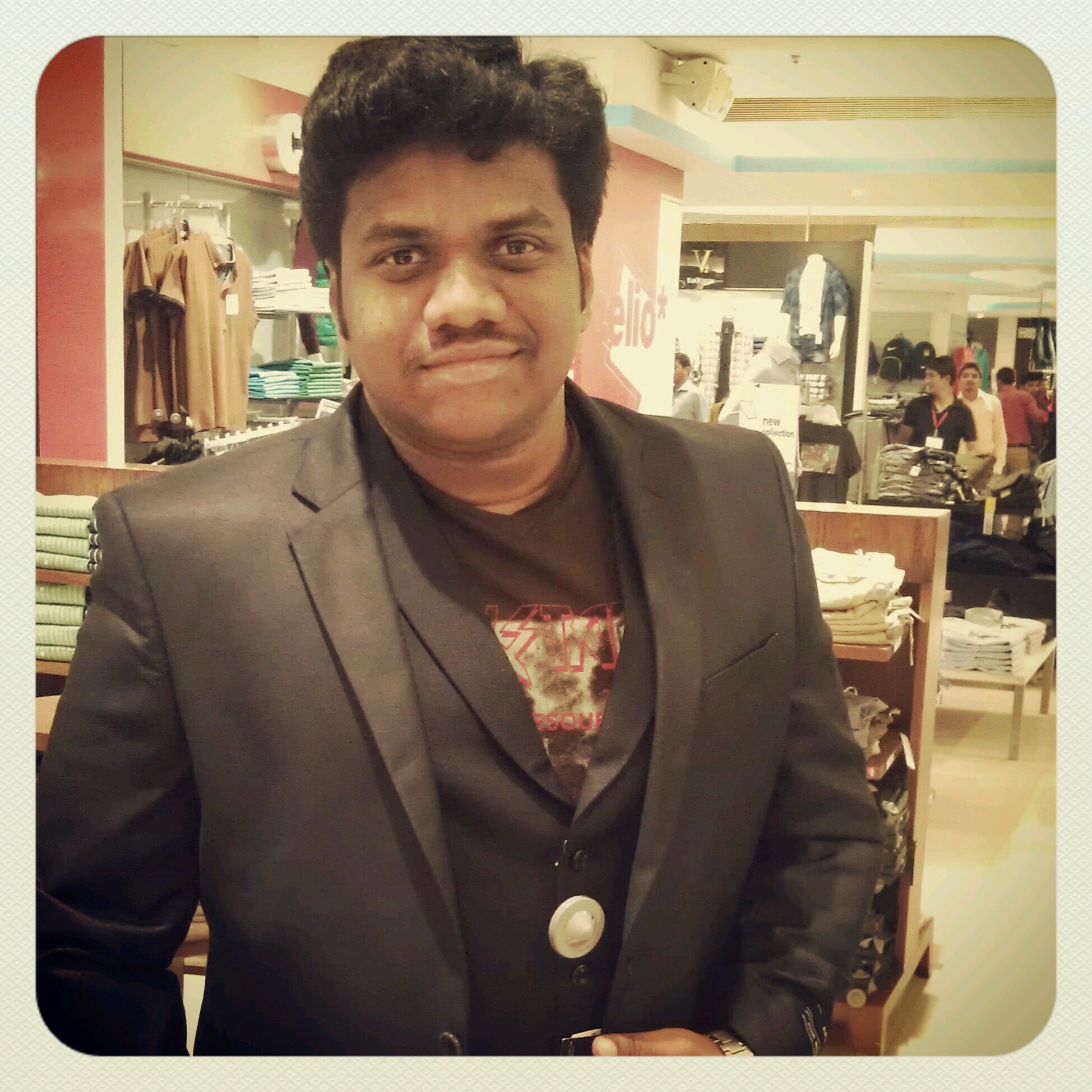 ravinalam3's profile picture. 