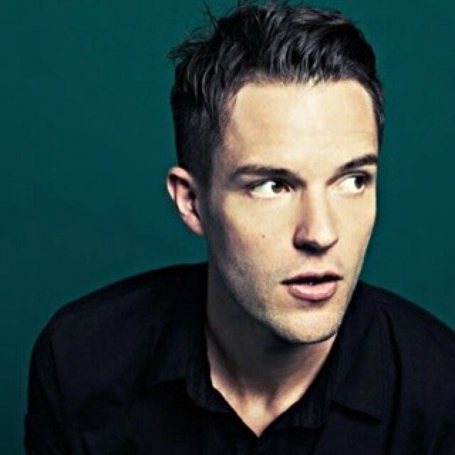 M'names Connor. I can be accurately described with adjectives such as Irish, quiet, and utterly naïve. Oh, and I write for @TheProphetDaily. [HPRP]