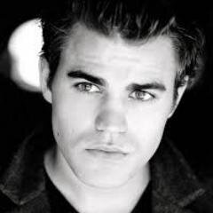 actor y modelo, Stefan Salvatore en The Vampire Diaries                            Nina, Antol y Nessa :(