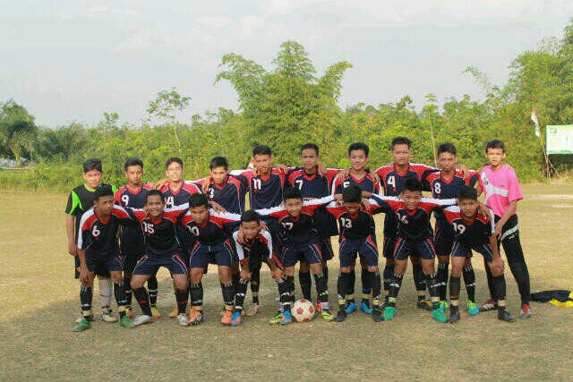 Seorang remaja yang lahir 09-juni-1996. Football is my everything