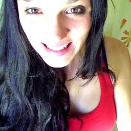 Viviendo al límite! Siempre tirar pa' lante (:
Se feliz y al que no le guste, que no te mire. Proyecto de Psicologa. Mi madre mi ejemplo Siempre en mi recuerdo