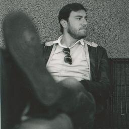 Catanese, laurea in Sociologia, appassionato di politica e comunicazione, amante del bello...e del buono.