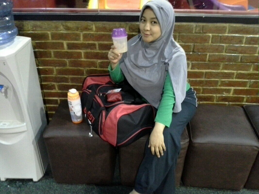A wife of a kindhearted husband, an employee and also an oriflamer..luv my biz so muuaaaccchhhh