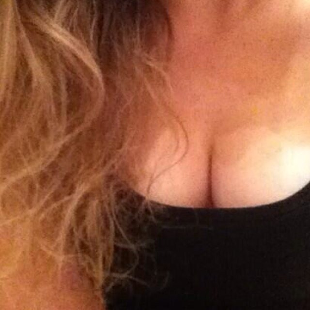 Im girl always horny
Kik me : nudieskik