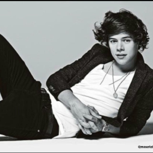 Hi Im Harry!!! Taken by @perrie_fake !!!! AYE SHE'S MINE!!!