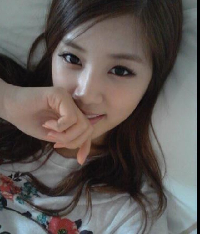 (: Both not Real :) อันยองฮเซโย โนโนโน 'โชรง' เอพิ้งค์ค่าาาา ฟอลสิ ฟอลเลย แล้วคุณจะไม่รู้จักคำว่าเหงา เพราะโชรงจะป่วนคุณวันยันค่ำเล้ยยยย [bothstart:15/10/2013]