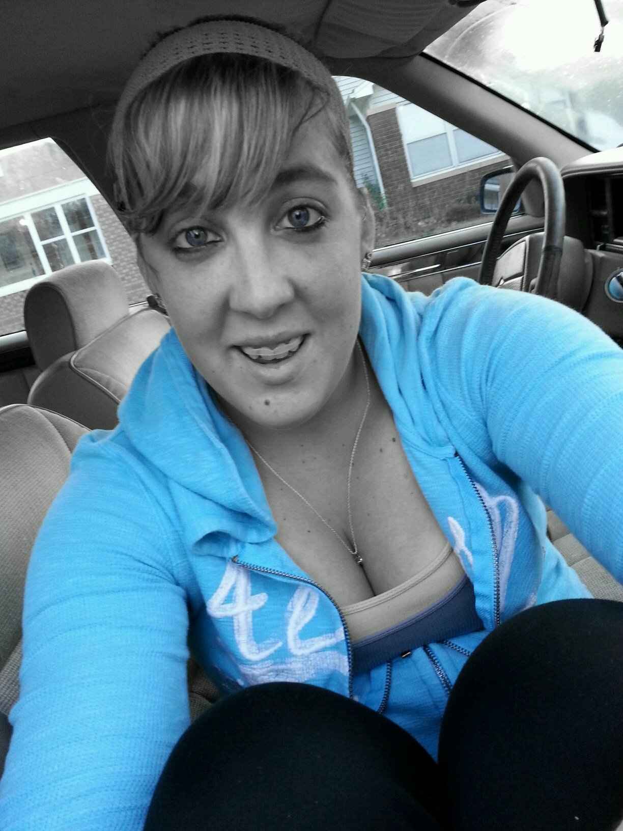 I'm a country gurl I love to b outdoors I work at a farm store..I love to get muddy.